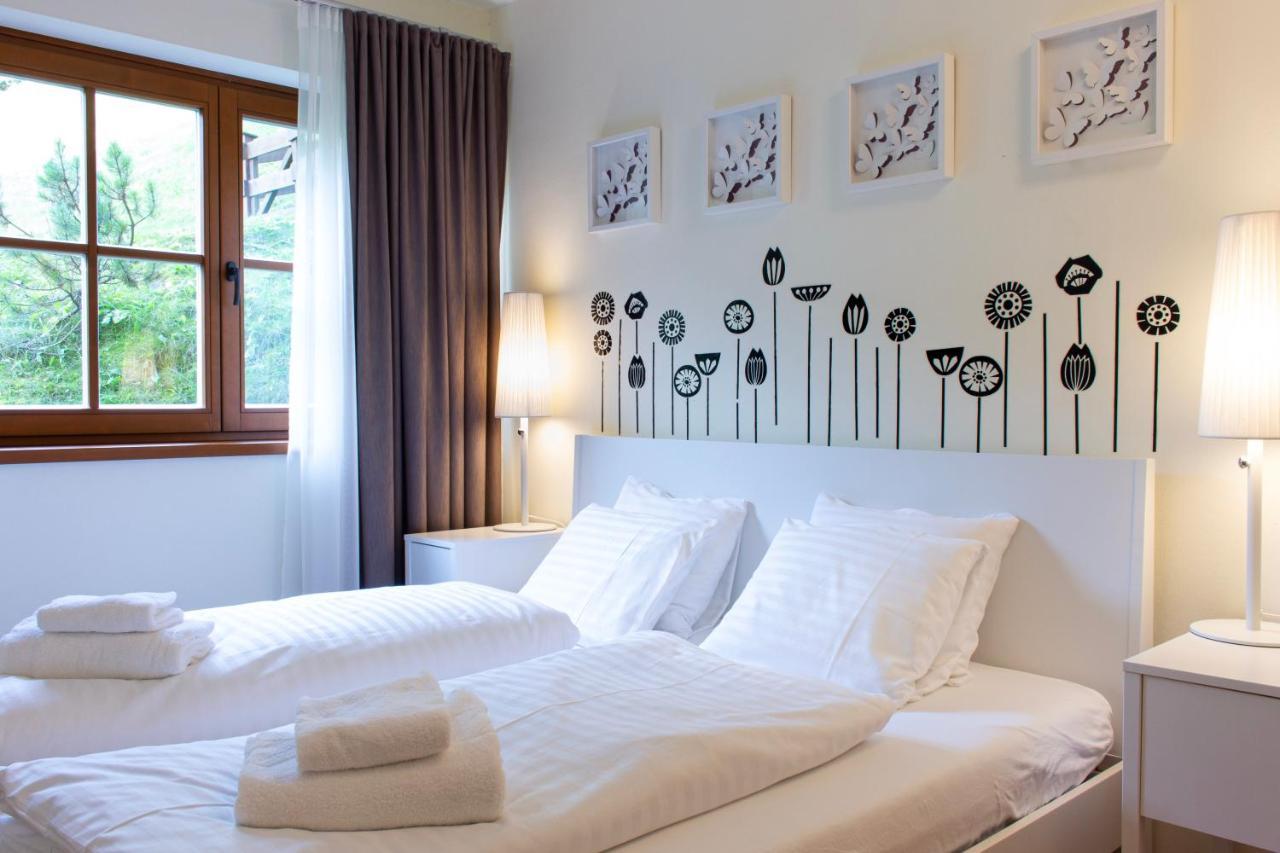 Ski In/Ski Out 2-Bedroom Free Parking Bach  エクステリア 写真